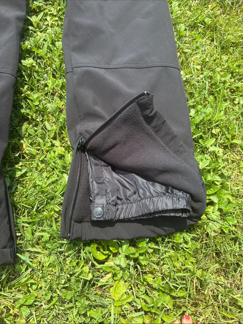 Gerry Men's Black Cargo Snow Pants - Picture 5 of 6